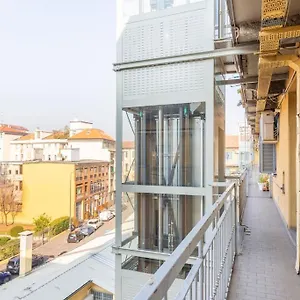 apt-modern-in-milano-centrale-metro-ca-granda-m5.it-lombardy.com/