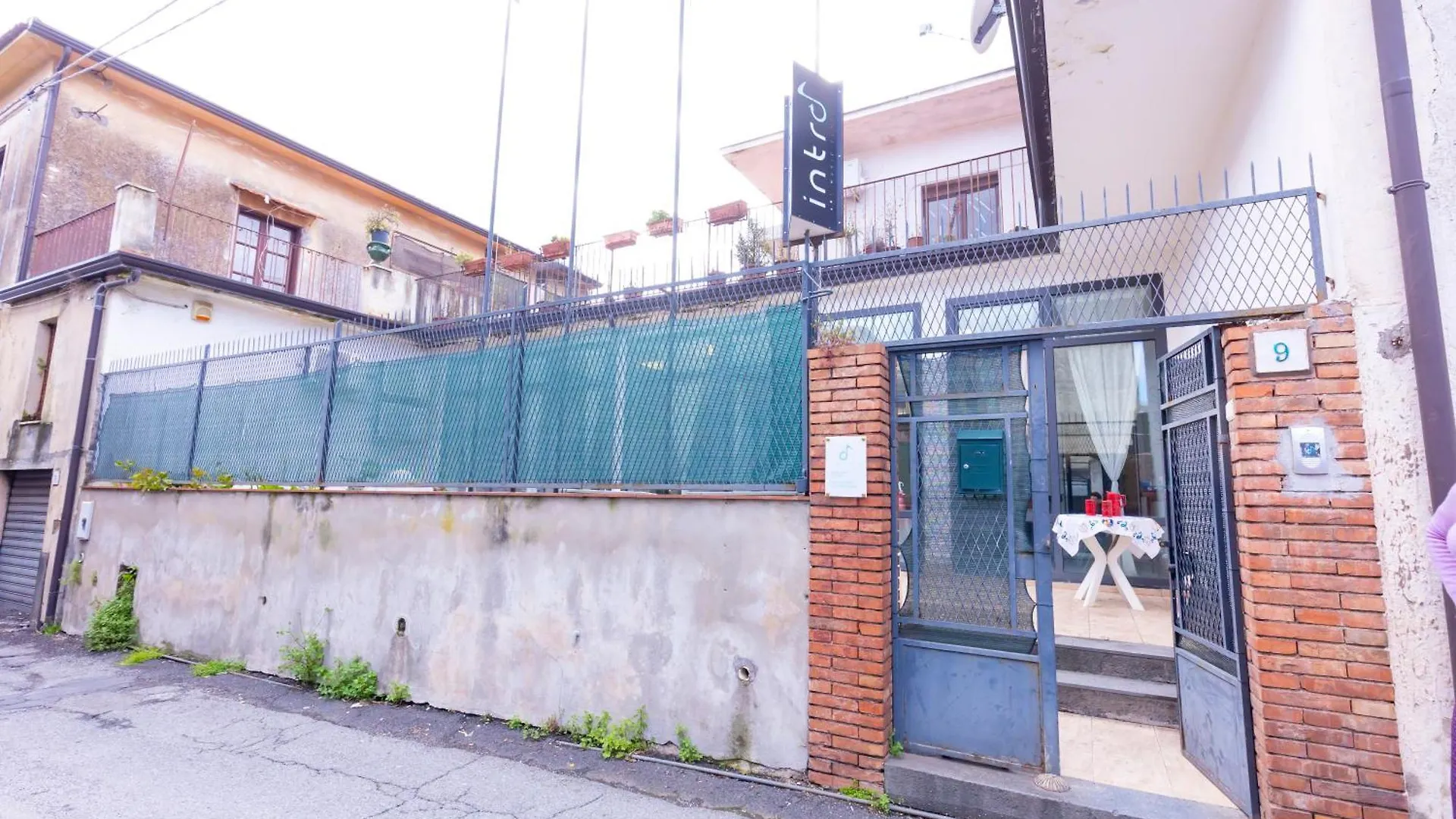 Intro Art Music House Apartment Trecastagni Italy